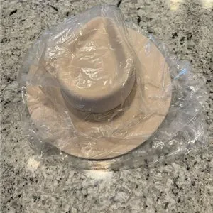 Teressa Foglia Accessories Teressa Foglia Curateur Lynn Rachel